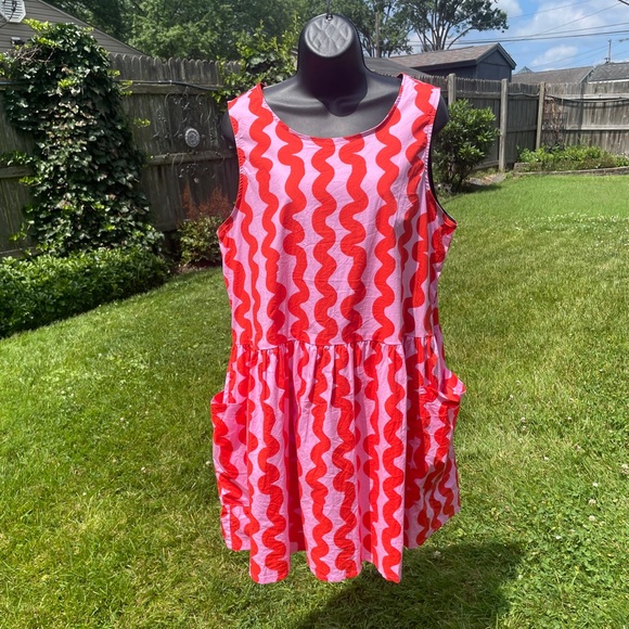 Nooworks Dresses & Skirts - Nooworks Big Pocket dress size 2X red pink squiggle artsy cotton made in CA